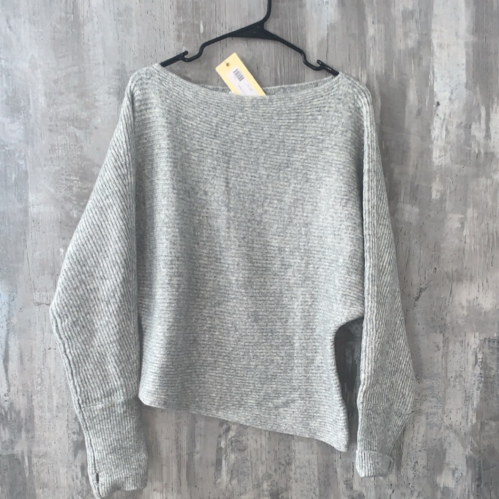 COPY - NWT Elan off shoulder Grey sweater sz Large